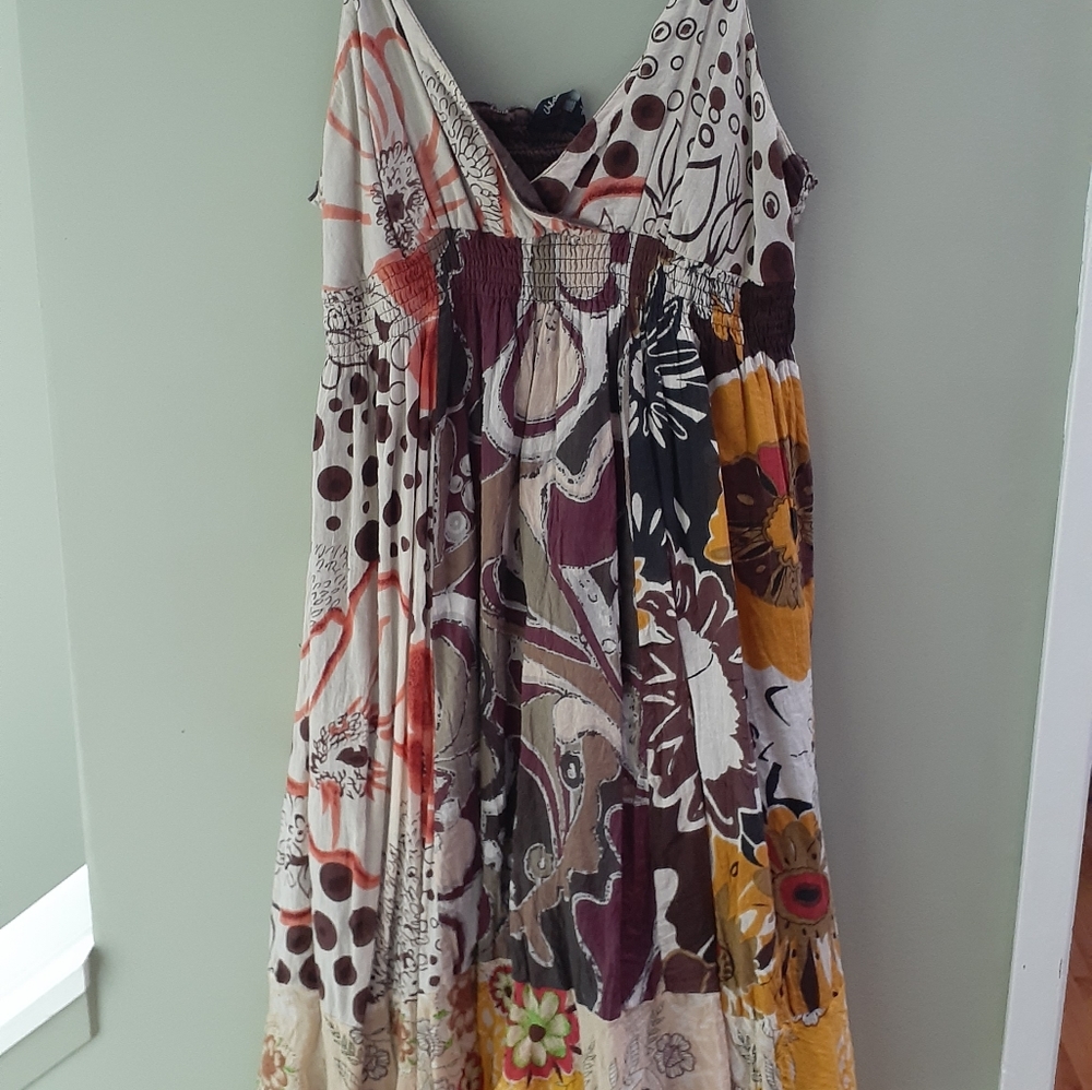 Dress - Picture 2 of 3